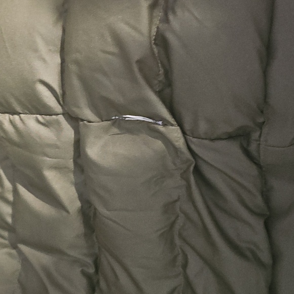 Adidas Olive Puffer Jacket - Picture 13 of 13